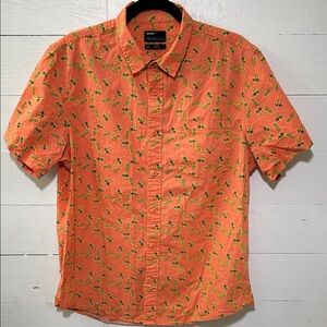 PublicOpinion Peach/Orange Short-Sleeve Button-Down with Tropical Print